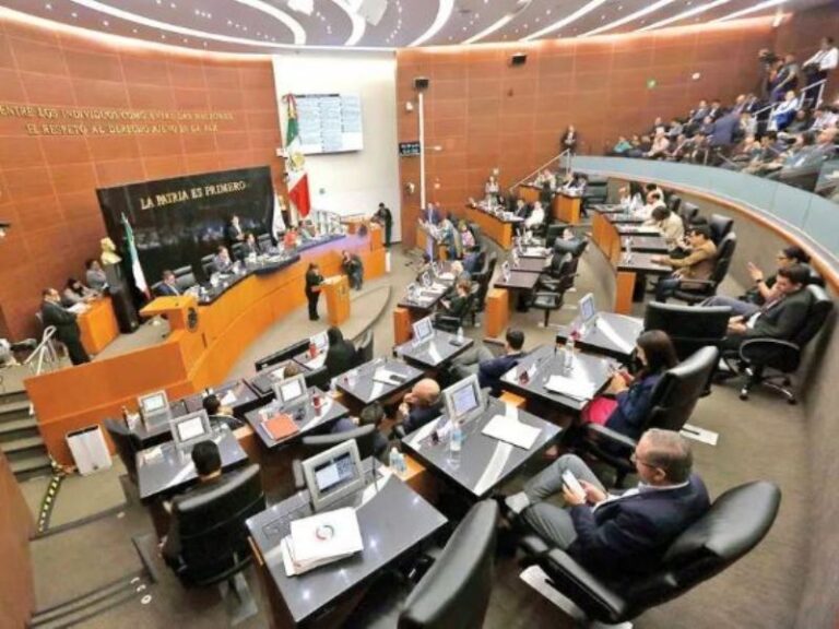 Bloque opositor se reactiva en Senado; rechazan reforma a amparo
