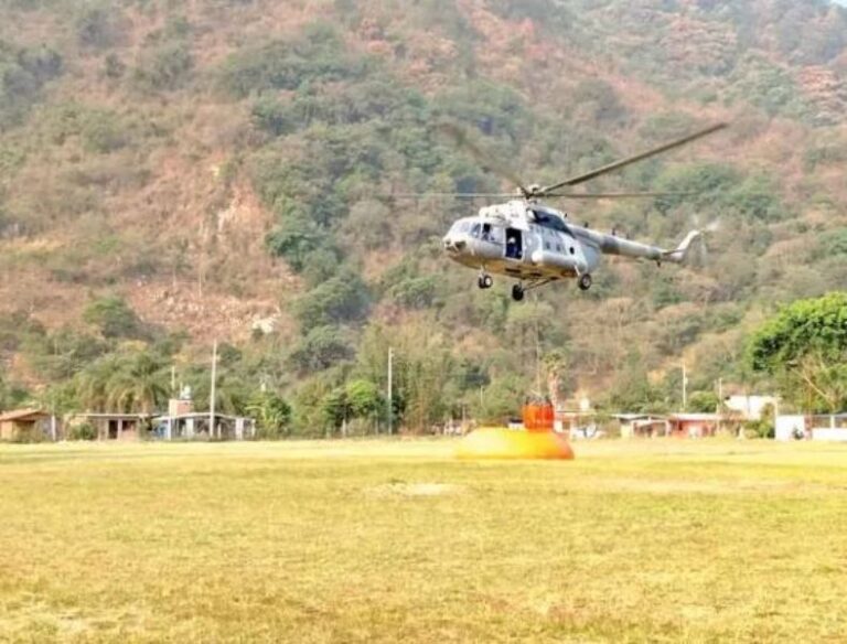 Activan el Plan Marina para combatir incendio en Veracruz