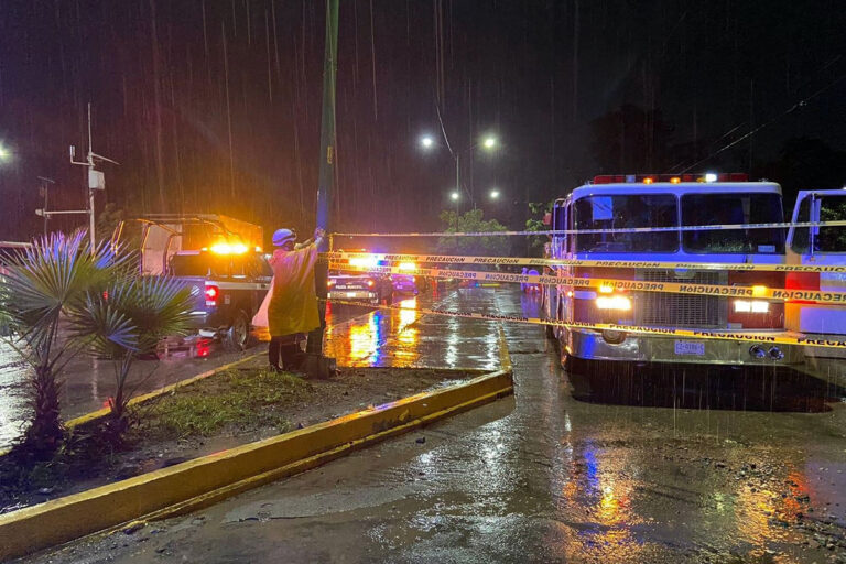 PC Chiapas exhorta a no circular por zonas de riesgo de inundación