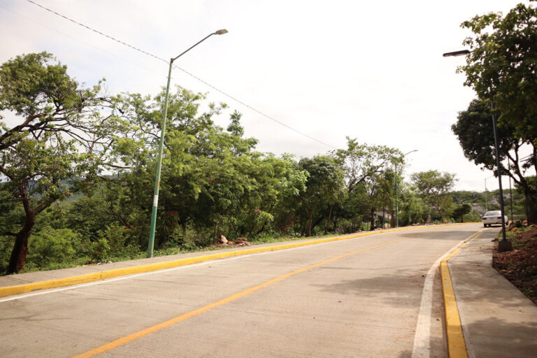 Construye SOP circuito de vialidades en Paulino Aguilar Paniagua