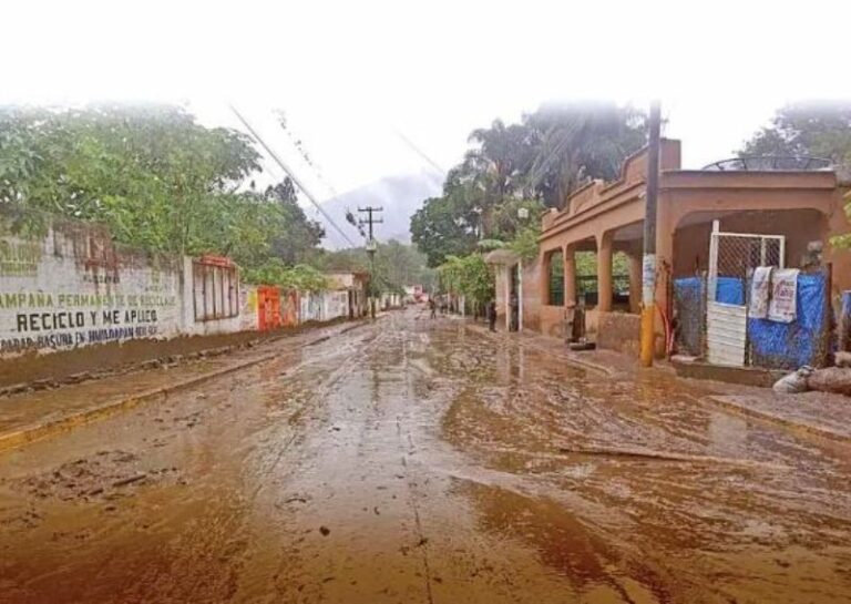 Tormentas y calor dieron tijeretazo a clases; buscaron evitar tragedias