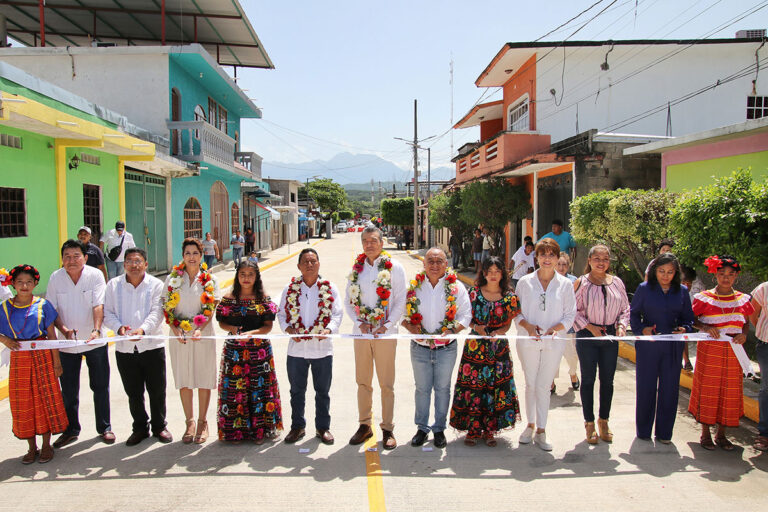 Con pavimentación de más vialidades, hacemos justicia social al pueblo de Huehuetán: Rutilio Escandón