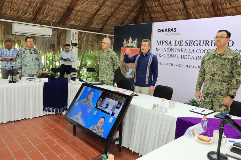Destaca Rutilio Escandón equipamiento de la Enaproc Chiapas con simuladores Airbus a320 y Boeing 737-800