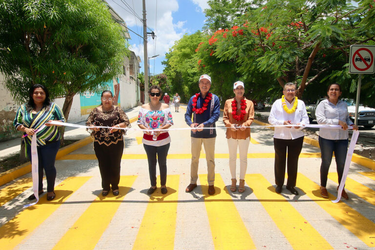 Rutilio Escandón cumple demanda añeja de habitantes de la colonia San José Yeguiste