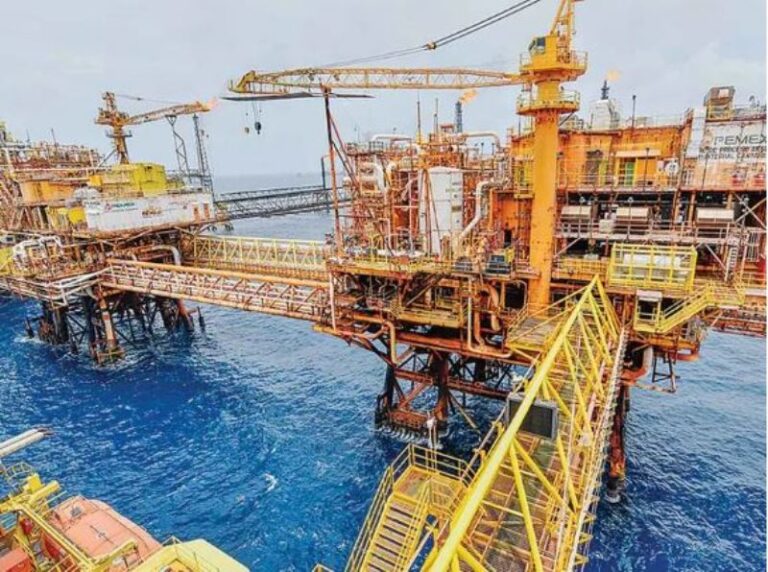 Actividad petrolera deja 19.4 mil mdd