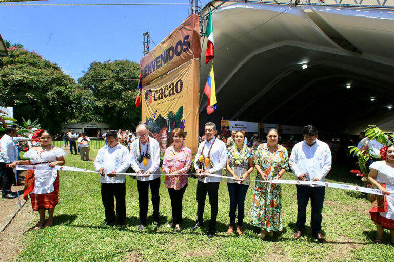 Anuncia Rutilio Escandón decreto para que festivales del cacao, café y mango Ataulfo se realicen cada año