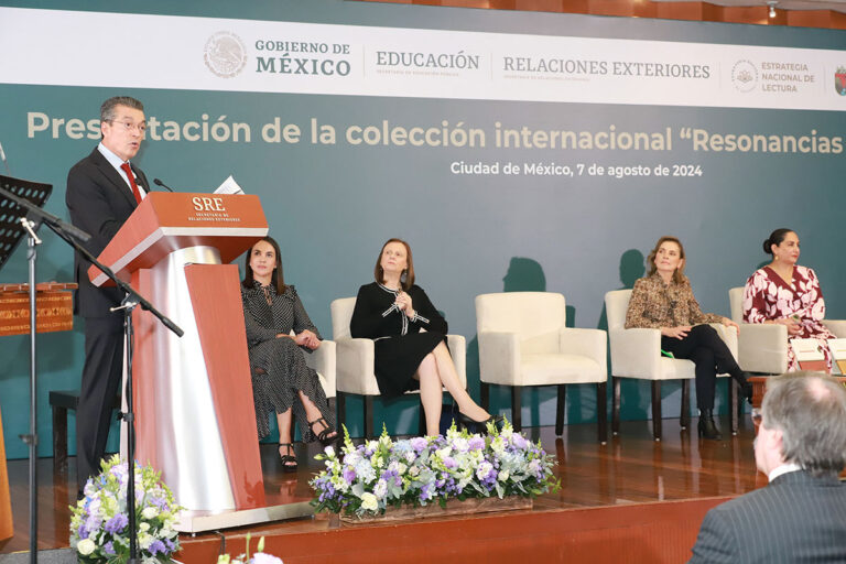 Reconoce Rutilio Escandón a Beatriz Gutiérrez Müller por promover la lectura y la literatura en México