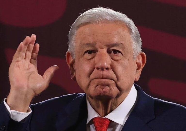 Lamenta AMLO que trabajadores del PJ sigan engañados sobre amparos vs reforma