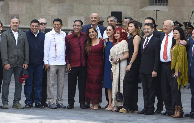 Eduardo Ramírez asiste al Sexto Informe de Gobierno de AMLO