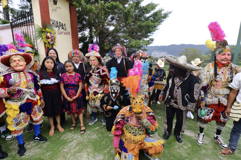Rutilio Escandón conmemora el Día Internacional de los Pueblos Indígenas