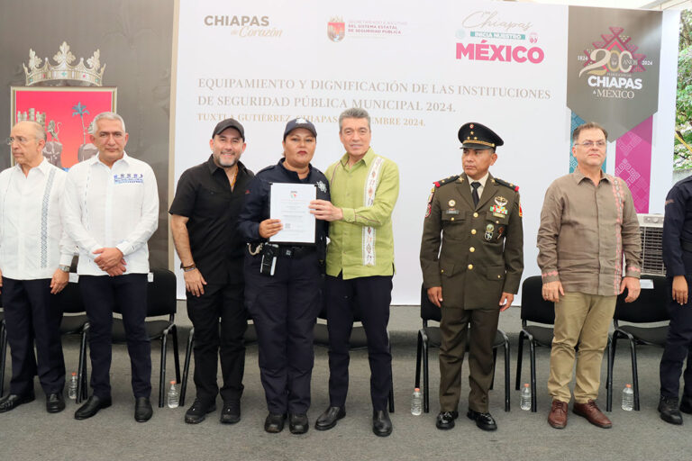 Encabeza Rutilio Escandón entrega de equipamiento a instituciones de seguridad pública municipal