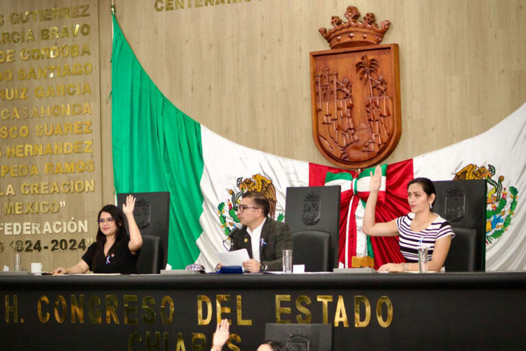 Ayuntamientos turnan al Congreso Iniciativas de Leyes Municipales