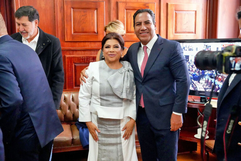 Eduardo Ramírez asistió a la toma de protesta de Clara Brugada como jefa de Gobierno