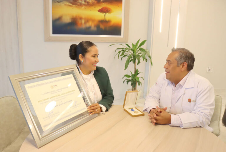 Enfermera chiapaneca es galardonada a nivel nacional por vocación de servicio