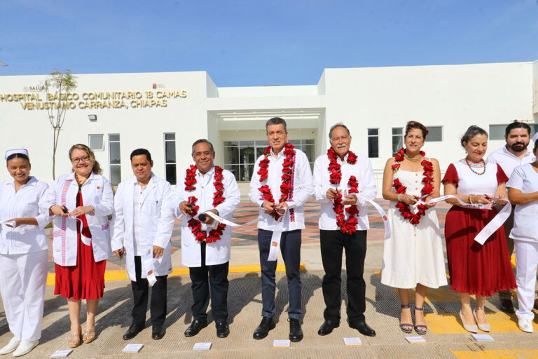 Entrega Rutilio Escandón Hospital Básico Comunitario a habitantes de Venustiano Carranza