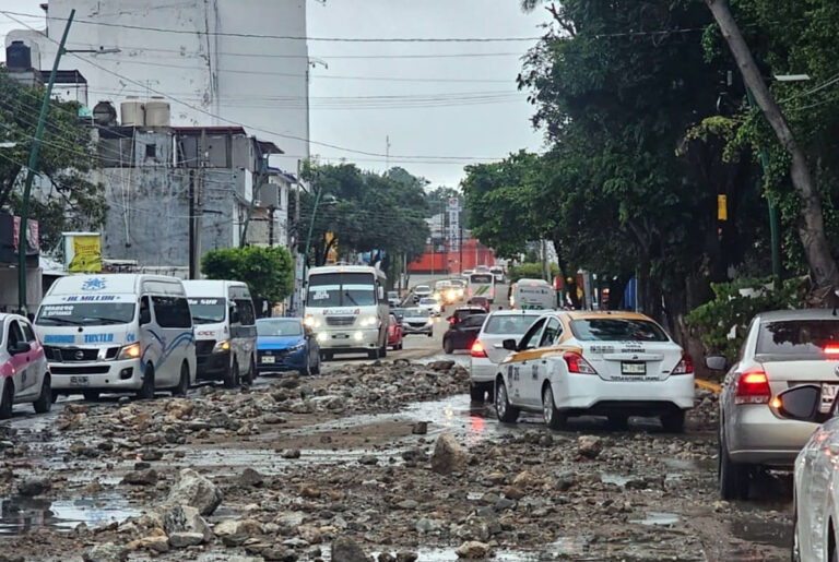 Se atienden daños materiales y se brinda ayuda a población afectada por lluvias: REC
