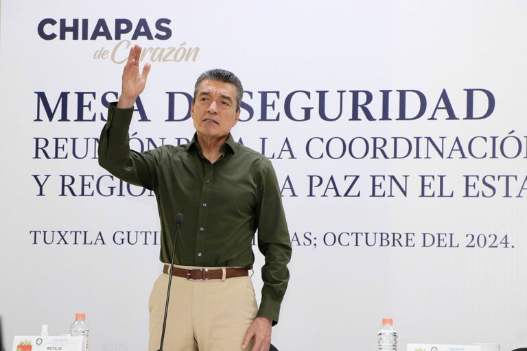 Informa Rutilio Escandón que se brinda atención a población afectada por lluvias; pide extremar precauciones