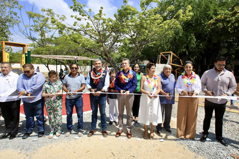 Inaugura Rutilio Escandón la reconstrucción del Parque del Issste en Tuxtla Gutiérrez