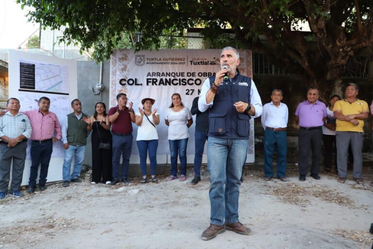 Más calles para Tuxtla, ahora en la colonia Francisco I. Madero: Ángel Torres Culebro