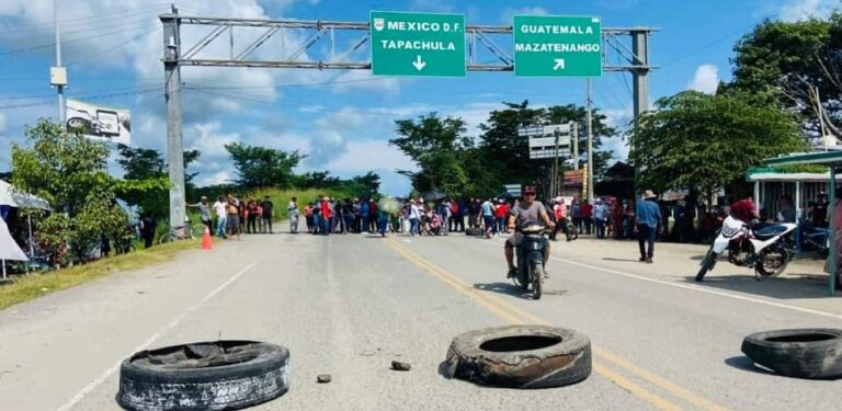 Nueva protesta en contra de CFE, bloquearon el Puente Suchiate ll