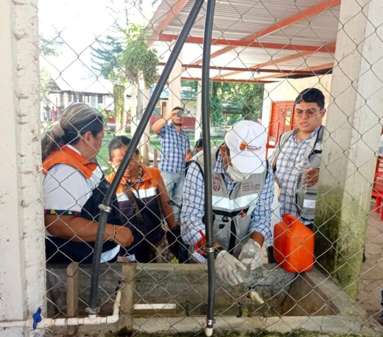 SS atiende presunta contaminación de agua potable en Chilón