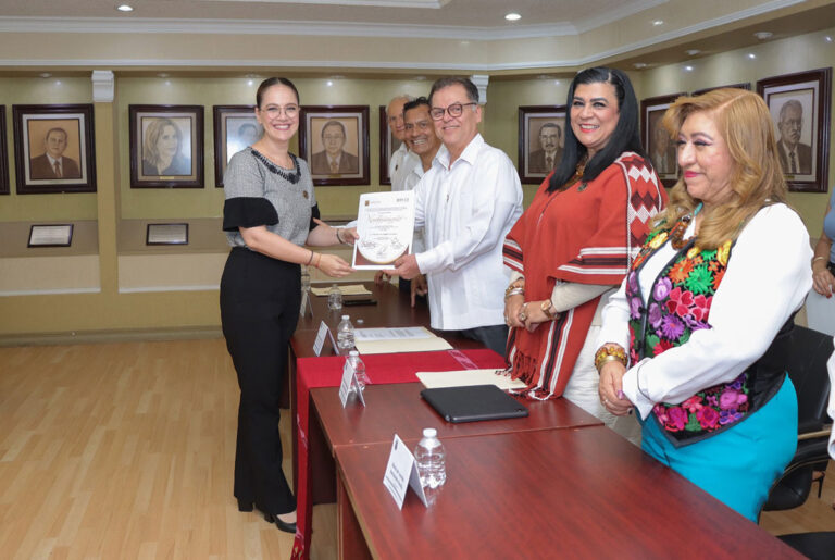 Entrega Poder Judicial nombramientos a integrantes del Claustro Docente 2024-2026