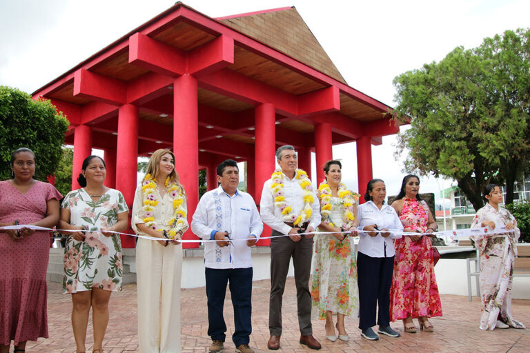 En Acacoyagua, Rutilio Escandón inaugura la reconstrucción del Parque Central ‘Enomoto’