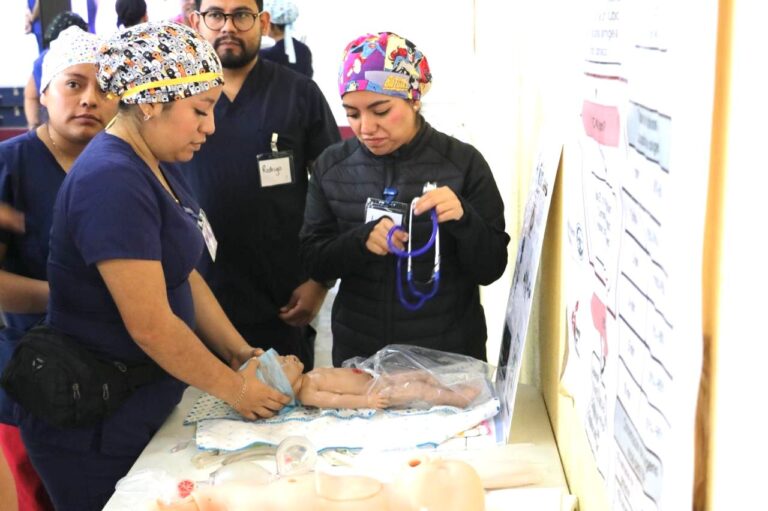 354 profesionales de salud certificados a nivel nacional en reanimación neonatal