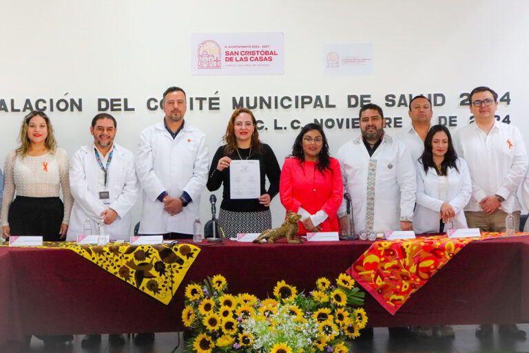 Fabiola Ricci toma protesta a los integrantes del Comité Municipal de Salud en San Cristóbal