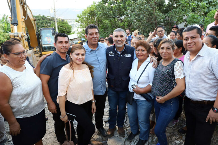Arranca pavimentación en colonia 6 de Junio