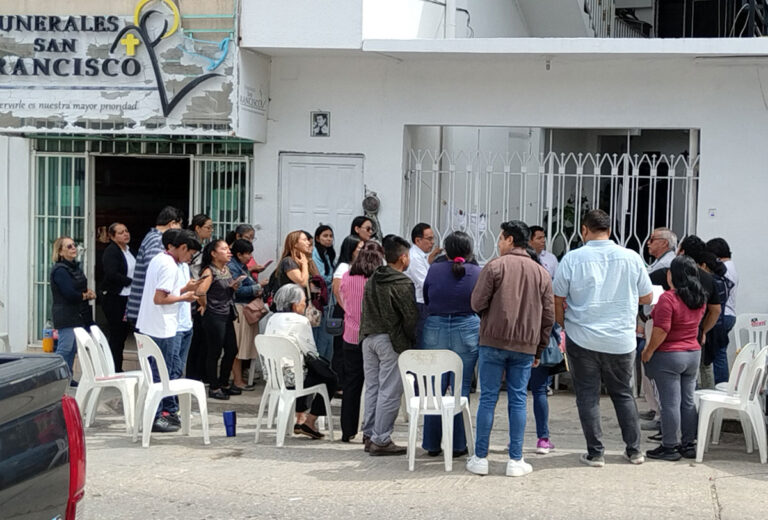 Último adiós a Yulitza Elivani, asesinada por una bala perdida