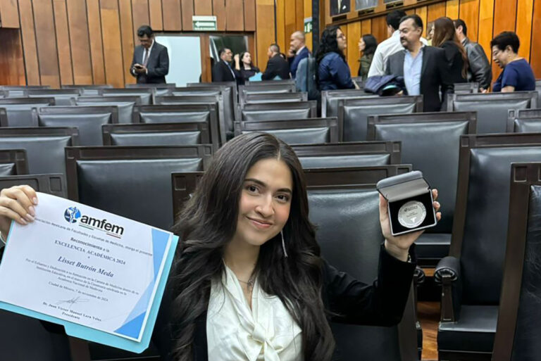 Obtiene estudiante de medicina de la UNACH Reconocimiento a la Excelencia Académica