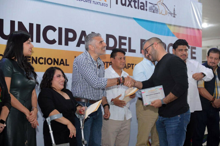 Reconoce Ayuntamiento de Tuxtla a deportistas con el Premio Municipal del Deporte 2024