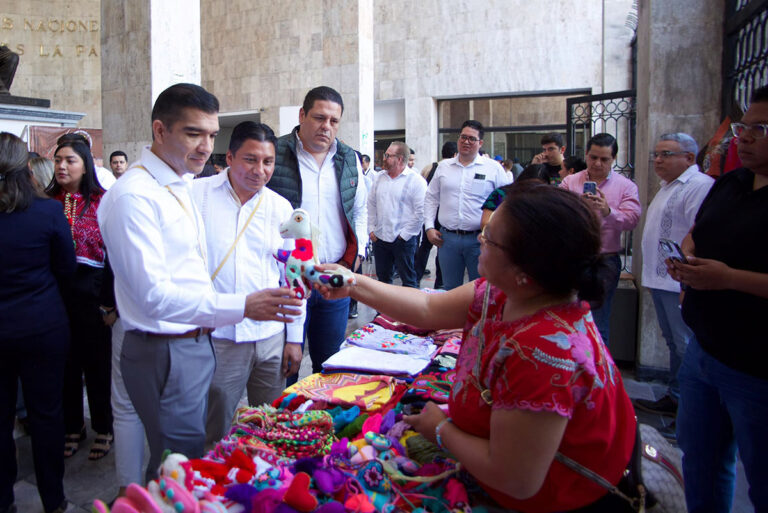 Congreso, sede de la expoventa ‘Expresión del arte en las manos chiapanecas’