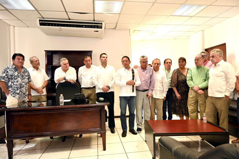 Presenta Jorge Luis Llaven Abarca al Fiscal de Distrito Fronterizo Costa, en Tapachula