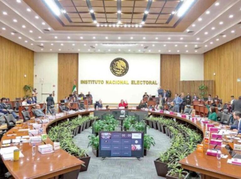 Quitan voto foráneo para elección judicial; el INE reciclará cajas, urnas y mamparas