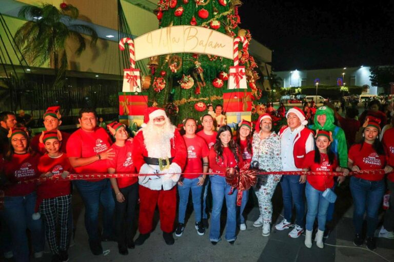 Yazmín Ramírez inaugura el Paseo Navideño Balam en el corazón de Tuxtla Gutiérrez