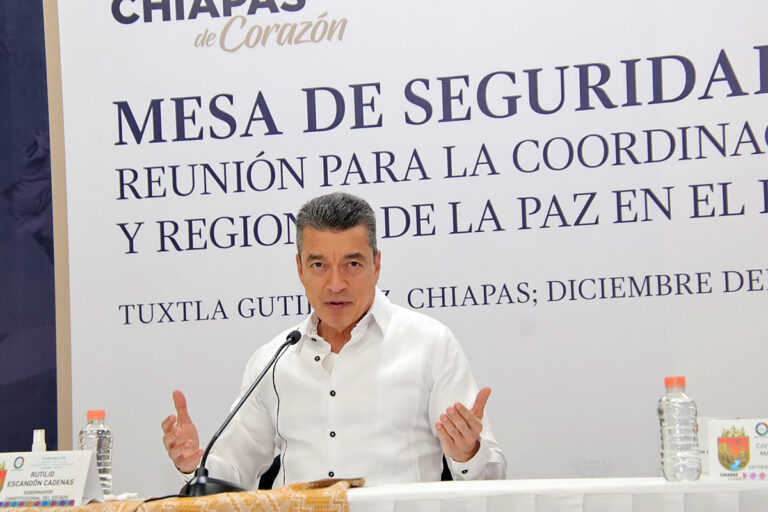 Destaca Rutilio Escandón crecimiento de la matrícula escolar y pago de deudas heredadas en la Unicach