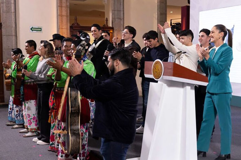 Claudia Sheinbaum presenta el himno migrante en homenaje a los paisanos que viven en Estados Unidos