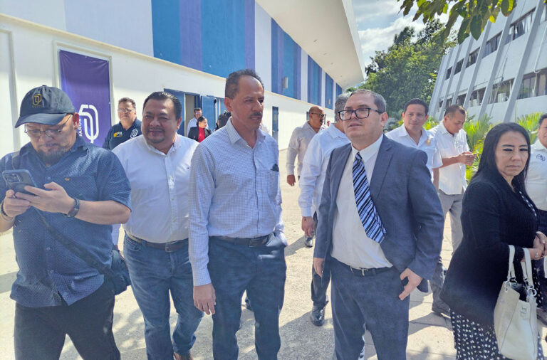 Acaban con red que vendía plazas en la Unach