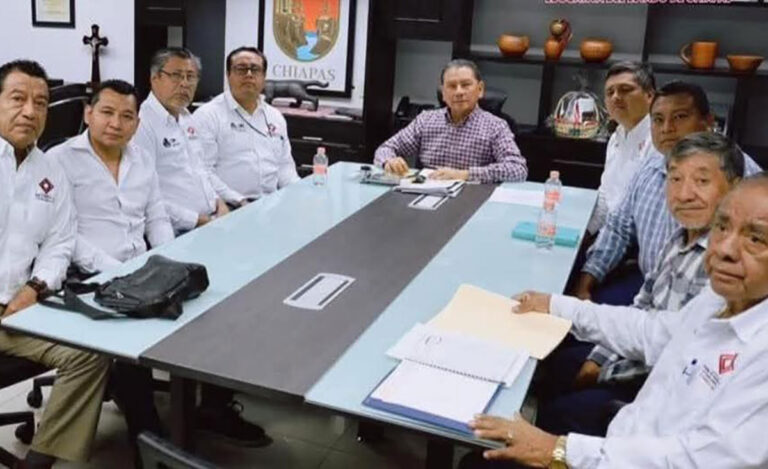 Buscan constructores oportunidades en este sexenio