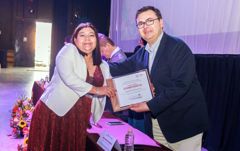 Clausura de egresados de posgrados del Instituto de Evaluación de Profesionalización y Promoción Docente