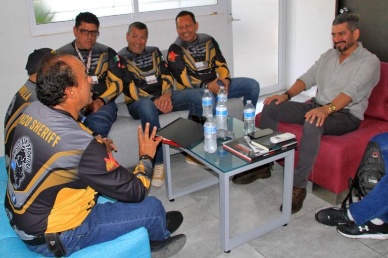 Grupo de motociclismo ‘Amigos sin Fronteras’ visitó al director del Indeporte, Adonaí Sánchez Osorio