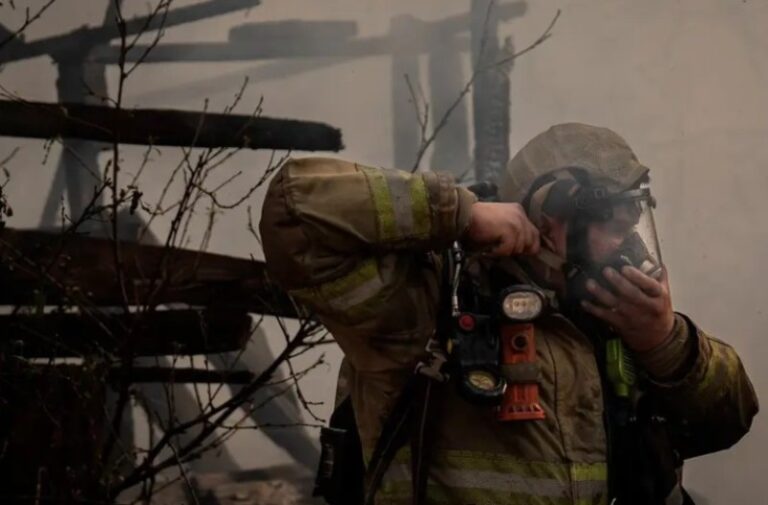 México apoya con 72 elementos en combate de incendios en California: Protección Civil