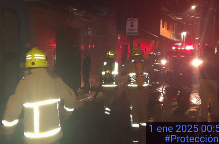 Atiende PC Municipal incendio en casa habitación en San Cristóbal