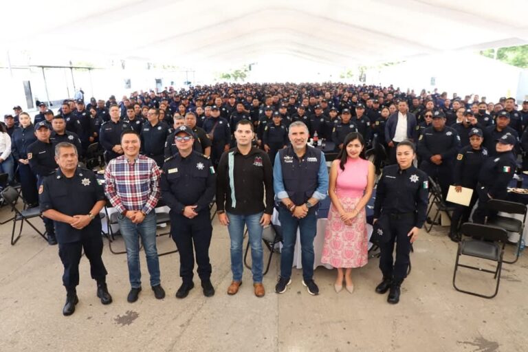 Anuncia Ángel Torres aumento al salario a policías de Tuxtla