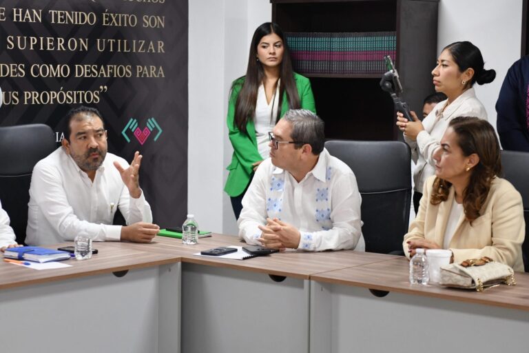 Participa UNACH en la instalación Consejo Técnico para la Alfabetización del Programa ‘Chiapas Puede’
