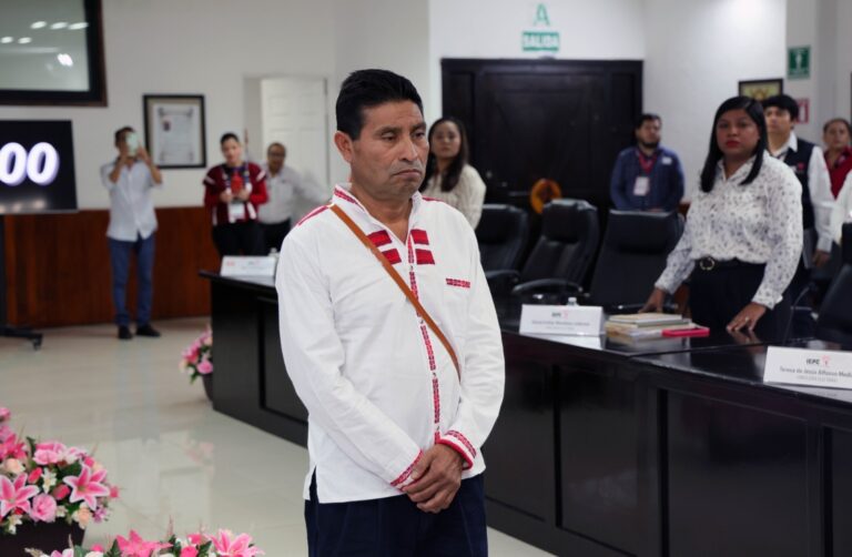 César Gómez, electo presidente municipal de Oxchuc por SNI