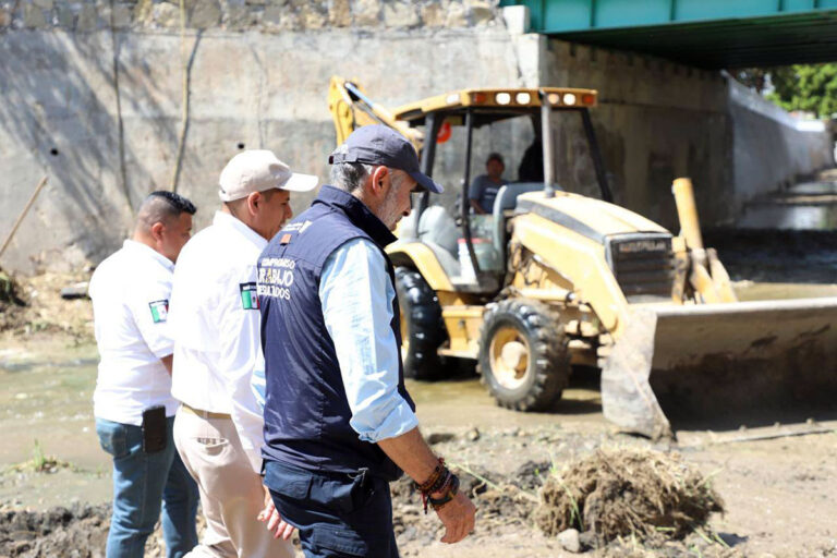 Supervisa Ángel Torres acciones de limpieza y desazolve del río Sabinal y afluentes