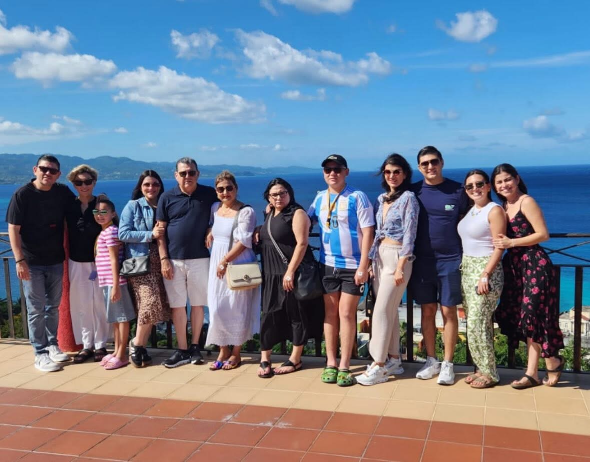 Paola Ruiz feliz con su familia